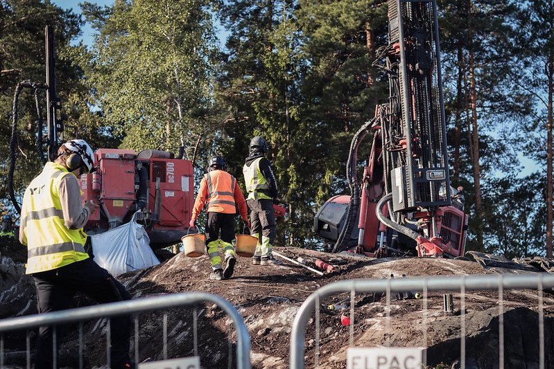 Poraustöitä Haagan liikenneympyrän eteläosissa.